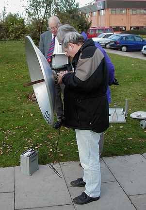 G4DDK  setting up an 80cm dish for testing